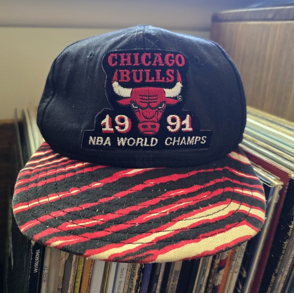 Vintage Chicago Bulls NBA World Champions 1991 Snapback Hat - Picture 5 of 9